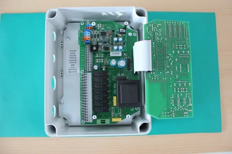 osazování desek plošných spojů